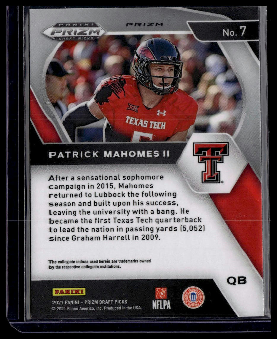 2021 Panini Prizm Draft Picks Collegiate #7 Patrick Mahomes II Green
